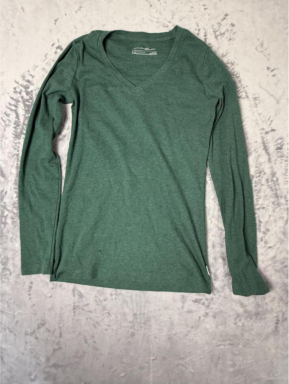 Eddie Bauer woman’s v neck Long Sleeve T Shirt Size.S  Casual outdoor